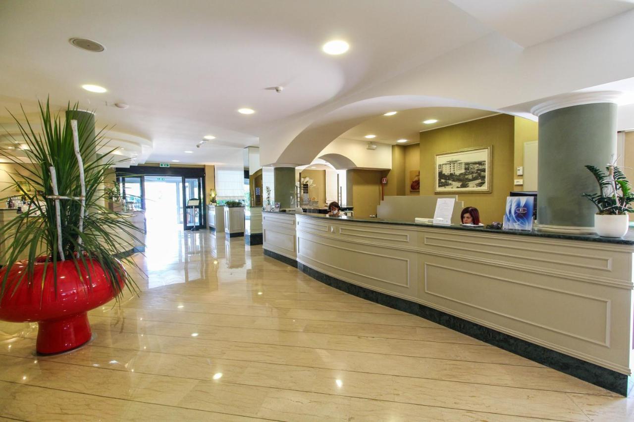 Grand Hotel Esplanada Bibione Exterior foto