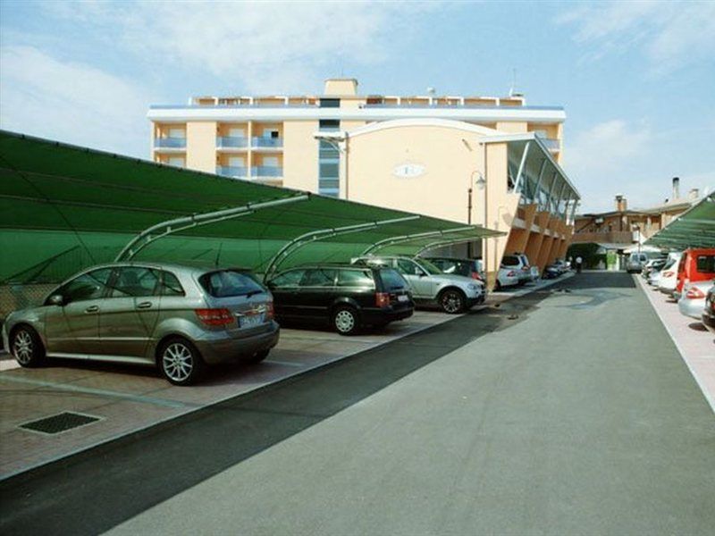 Grand Hotel Esplanada Bibione Exterior foto